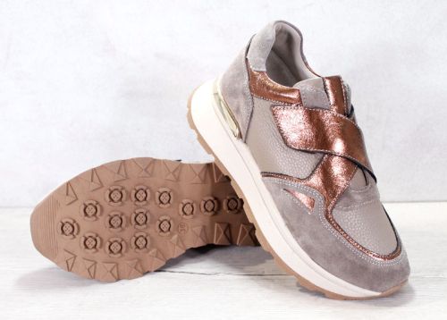 Шик дамски сникърси във визонено с акценти от бакърен цвят - модел Диамант