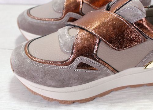 Шик дамски сникърси във визонено с акценти от бакърен цвят - модел Диамант