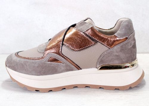 Шик дамски сникърси във визонено с акценти от бакърен цвят - модел Диамант