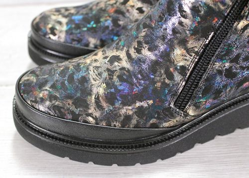 -Дамски боти от естествена кожа с уникален холограмен ефект - модел Мерида.