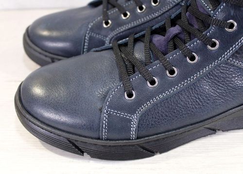 Мъжки спортни боти от тъмно синя шагренена кожа с топъл хастар - модел Сантяго