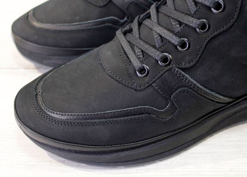 Мъжки боти от черен набук с връзки и цип – топъл хастар и спортно ходило - модел 105320