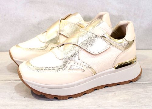 Шик дамски сникърси в бежово с акценти от златен цвят - модел Диамант