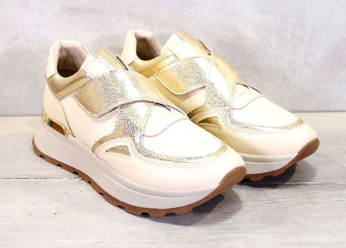 Шик дамски сникърси в бежово с акценти от златен цвят - модел Диамант