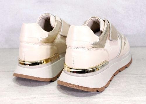 Шик дамски сникърси в бежово с акценти от златен цвят - модел Диамант