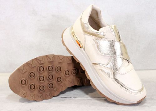 Шик дамски сникърси в бежово с акценти от златен цвят - модел Диамант