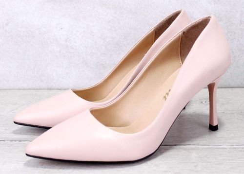 Елегантни дамски обувки Stiletto с розова естествена кожа и среден ток - Модел Амалия.