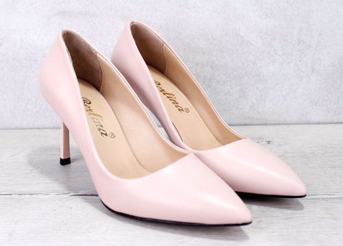 Елегантни дамски обувки Stiletto с розова естествена кожа и среден ток - Модел Амалия.