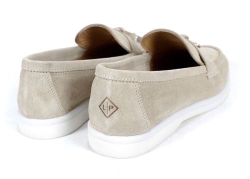 Дамски мокасини в бежово - модел Мистика.