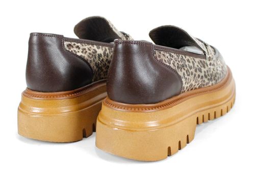 Stella Urbano - Супер модерни дамски лоуфъри с ефектен принт в златисто