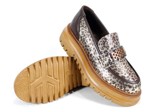 Stella Urbano - Супер модерни дамски лоуфъри с ефектен принт в златисто