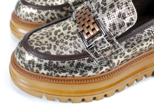 Stella Urbano - Супер модерни дамски лоуфъри с ефектен принт в златисто