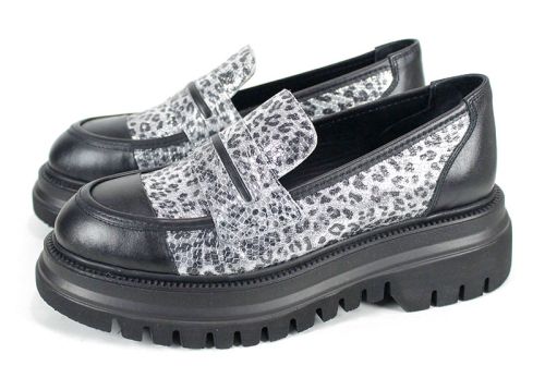 Luna Urbano - Супер модерни дамски лоуфъри с ефектен принт в сребристо