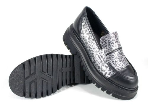 Luna Urbano - Супер модерни дамски лоуфъри с ефектен принт в сребристо