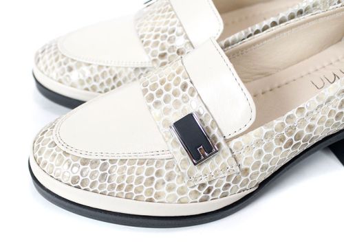 Дамски обувки от естествена кожа в светло бежово - модел Venus.