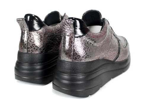 Дамски спортни обувки с металически блясък и комфортна платформа - модел Onyx Edge