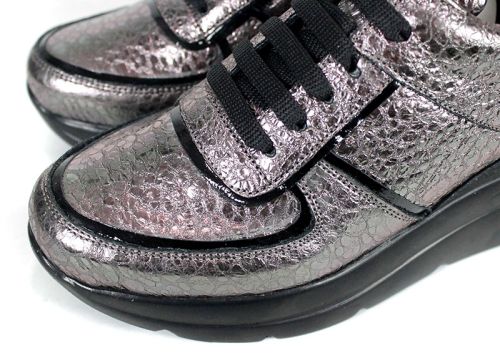 Дамски спортни обувки с металически блясък и комфортна платформа - модел Onyx Edge