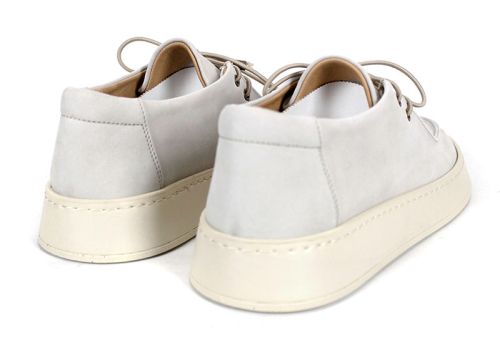 Дамски мокасини от пясъчен набук в цвят таупе – комфорт и елегантност - модел Divine