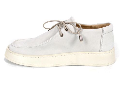 Дамски мокасини от пясъчен набук в цвят таупе – комфорт и елегантност - модел Divine