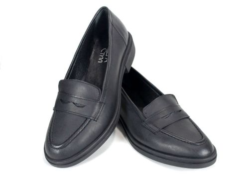 Дамски ниски лоуфъри от черна естествена кожа – класически модел с комфортно ходило - модел Grace