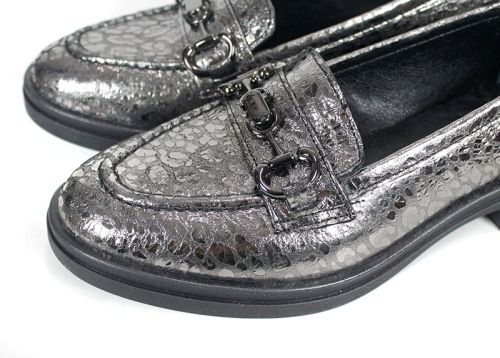 Елегантни дамски лоуфъри от естествена кожа в нюанс платина – комфорт и стил в изискан дизайн – модел Golden Aura