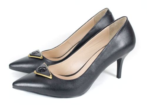 Дамски официални обувки от черна естествена кожа – елегантност с ефектна брошка | Модел Eleganza