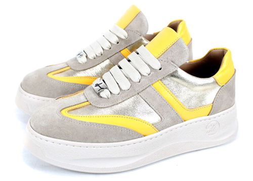 Дамски сникърси от бежов велур, златиста и жълта кожа с равно ходило - модел Golden Ray