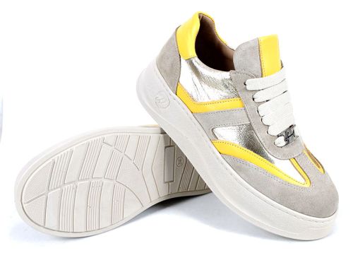 Дамски сникърси от бежов велур, златиста и жълта кожа с равно ходило - модел Golden Ray