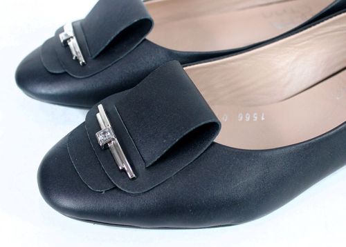 Дамски балерини от естествена кожа – черни с декоративна панделка - модел Royal Comfort