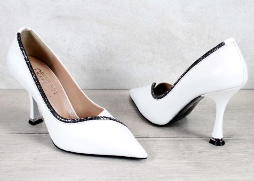Дамски стилето обувки от бяла естествена кожа с "Чарли" ток – модел Касиопея