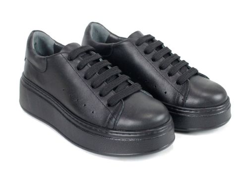 Дамски спортни обувки – класически модел от черна естествена кожа с комфортна стелка - модел Вивиан