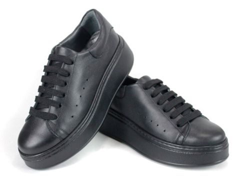 Дамски спортни обувки – класически модел от черна естествена кожа с комфортна стелка - модел Вивиан