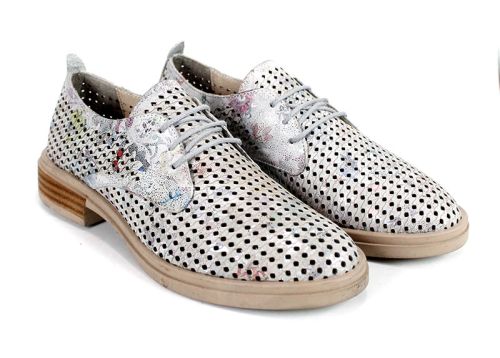 Дамски летни обувки от сива естествена кожа с флорален принт – модел Bella Chic