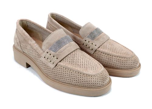 Дамски мокасини от естествен велур със ситна перфорация в цвят канела – модел Timeless Grace