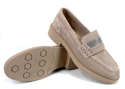 Дамски мокасини от естествен велур със ситна перфорация в цвят канела – модел Timeless Grace