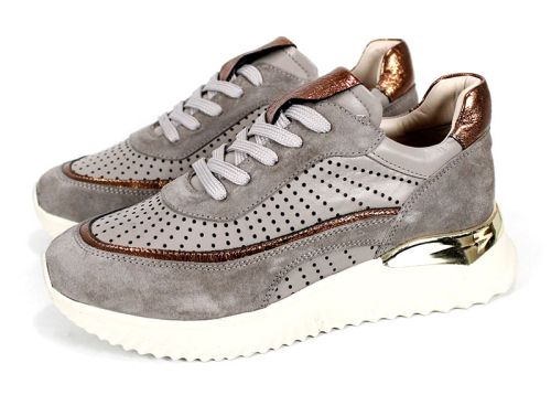 Дамски сникърси от естествена кожа и велур във цвят визон с меден акцент - модел Velvet Step