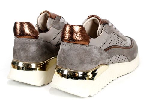 Дамски сникърси от естествена кожа и велур във цвят визон с меден акцент - модел Velvet Step