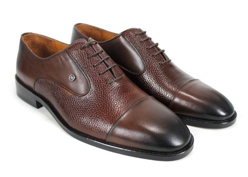 Мъжки елегантни обувки от кафява естествена кожа с гладка и шагренена текстура