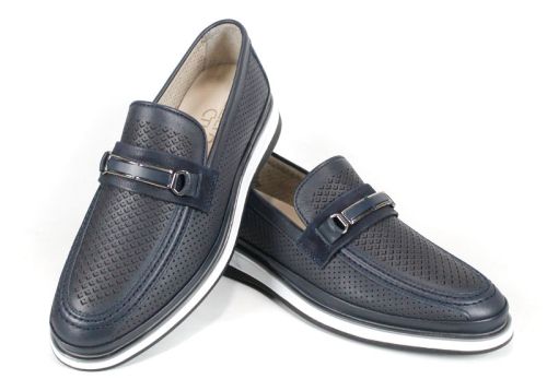 мъжки мокасини от тъмносиня перфорирана естествена кожа с бяло ходило