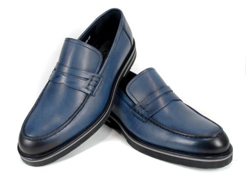 мъжки мокасини от естествена синя кожа със състарен ефект и леко черно ходило