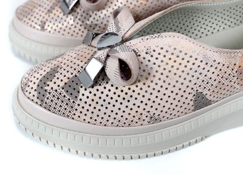 дамски летни обувки розов камуфлаж естествена кожа перфорирани