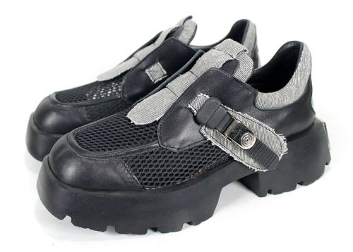 Дамски грънч обувки от кожа и мрежа с масивно ходило в черно