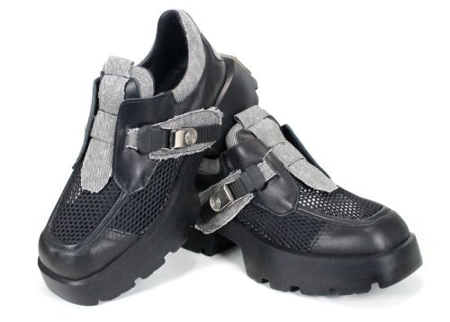 Дамски грънч обувки от кожа и мрежа с масивно ходило в черно