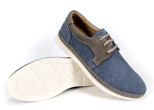 Динамичен изглед – една обувка изправена, другата обърната, показваща подметката