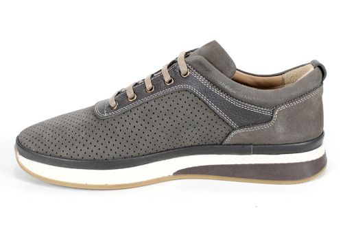 Десен профил – обувки от набук с перфорация