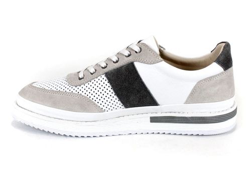 Вътрешна страна на обувките Monzaro с контрастен елемент