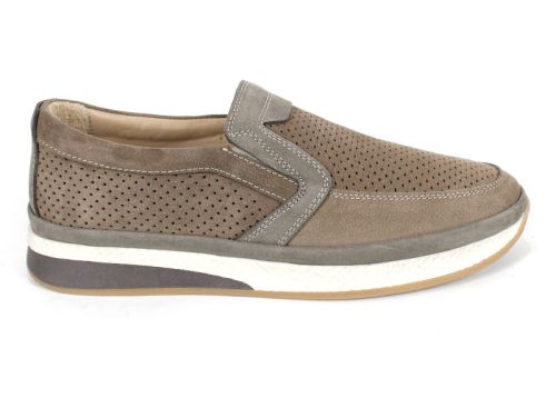 Лява страна на обувката – детайли на изработката