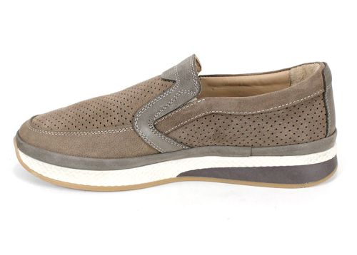 Дясна страна на обувката – гладки линии и комфорт