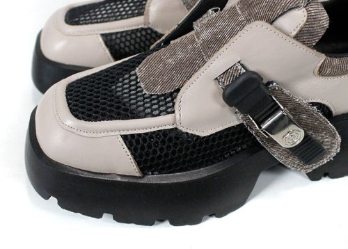 GRUNGE X – близък план на мрежа и кожа във визон