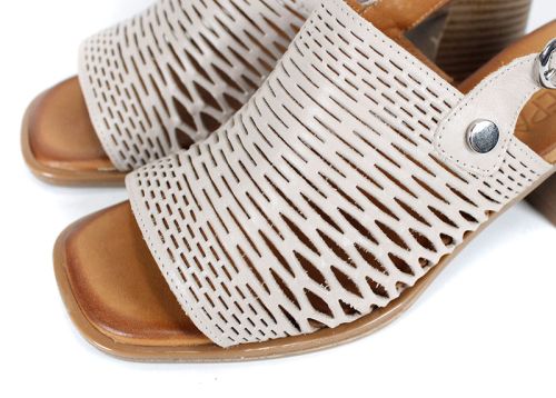 сандали на ток с перфорация